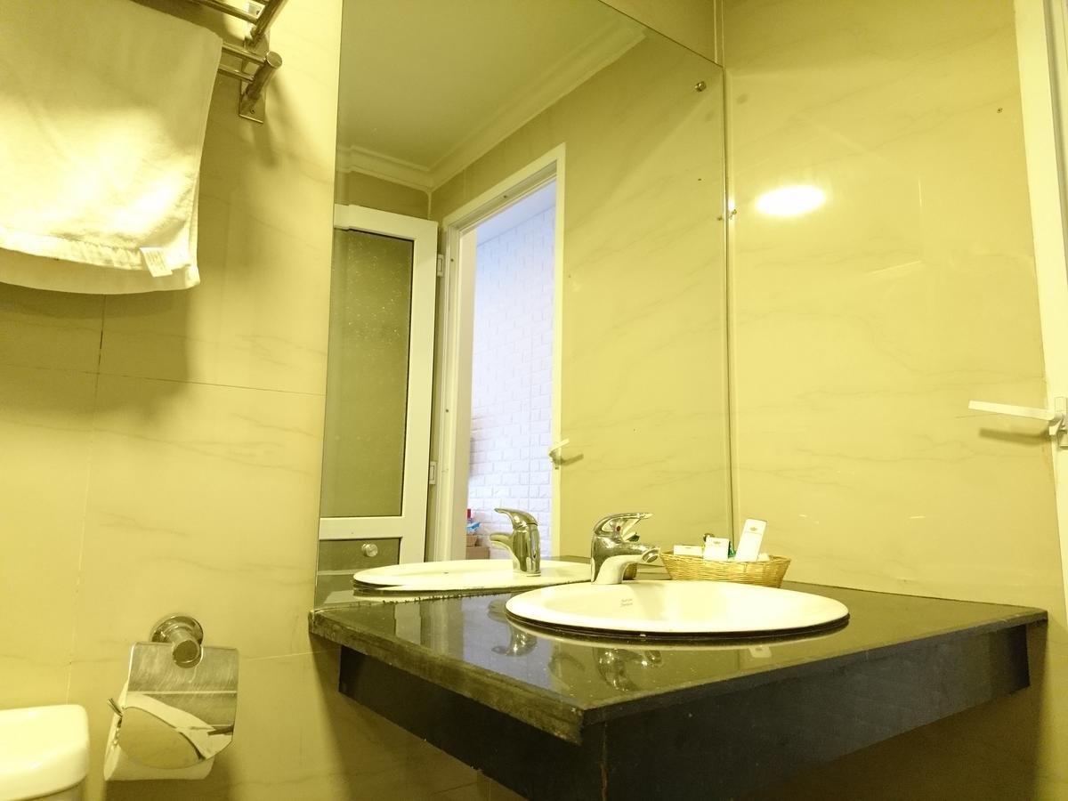 London Hotel Ha Long Buitenkant foto