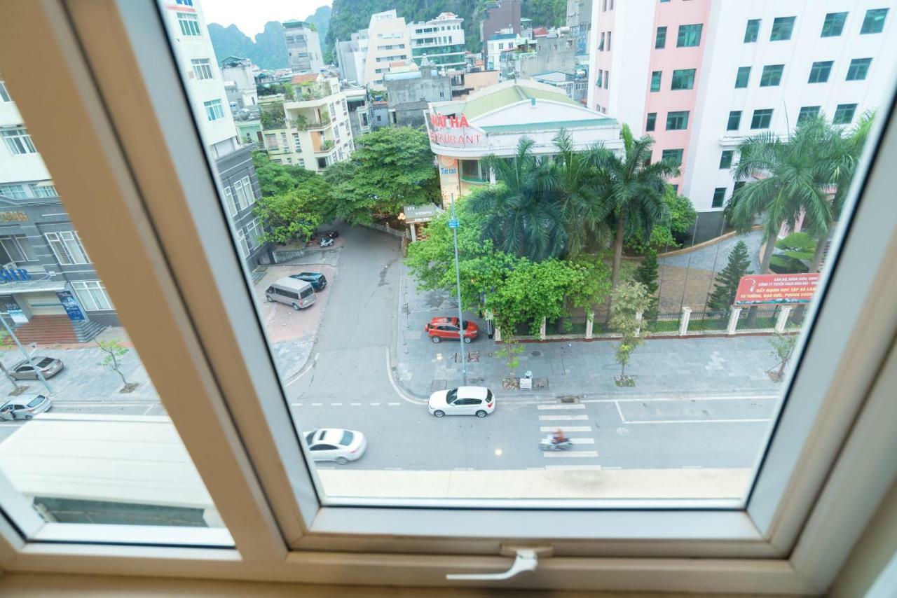 London Hotel Ha Long Buitenkant foto