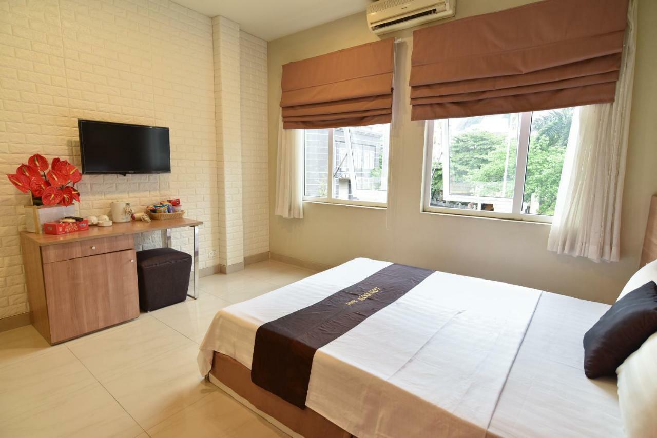 London Hotel Ha Long Buitenkant foto